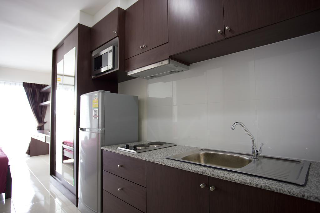 Ratchy Condo Бангсаре Номер фото