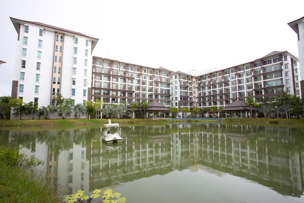 Ratchy Condo Бангсаре Номер фото